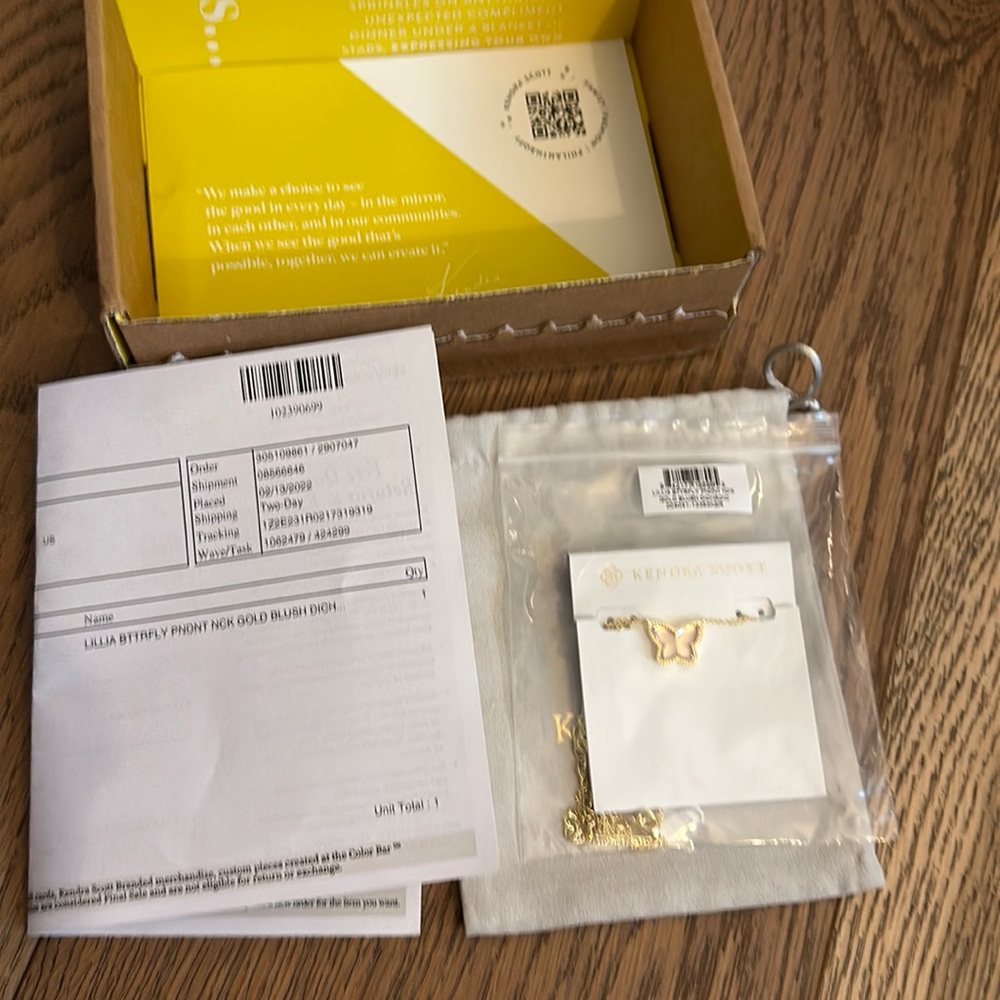 Brand new Kendra Scott necklace